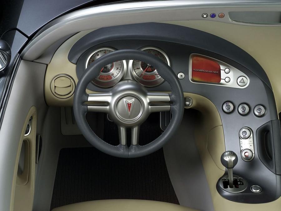  Pontiac Solstice Roadster Concept 2002 года  (фото 26 из 34)